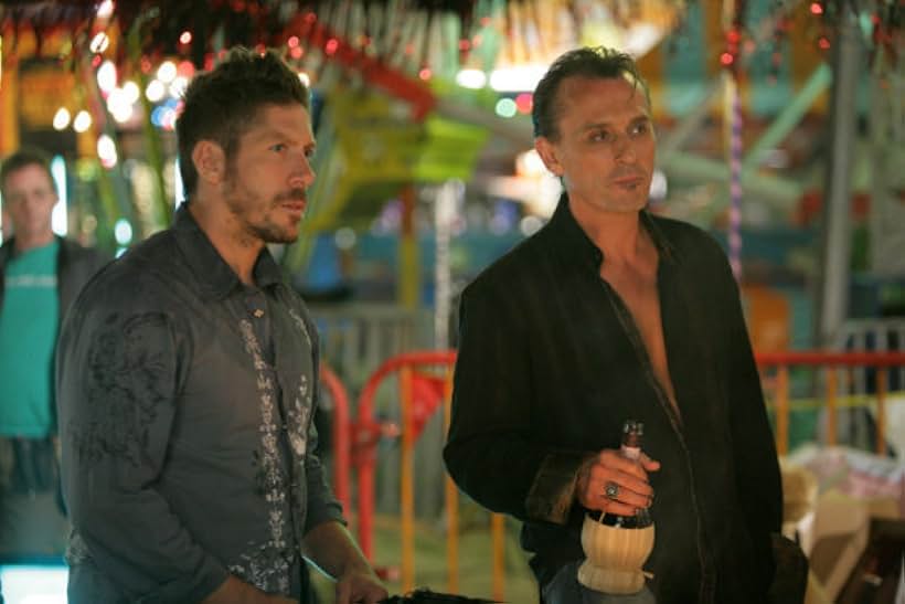 Robert Knepper and Ray Park in Heroes (2006)