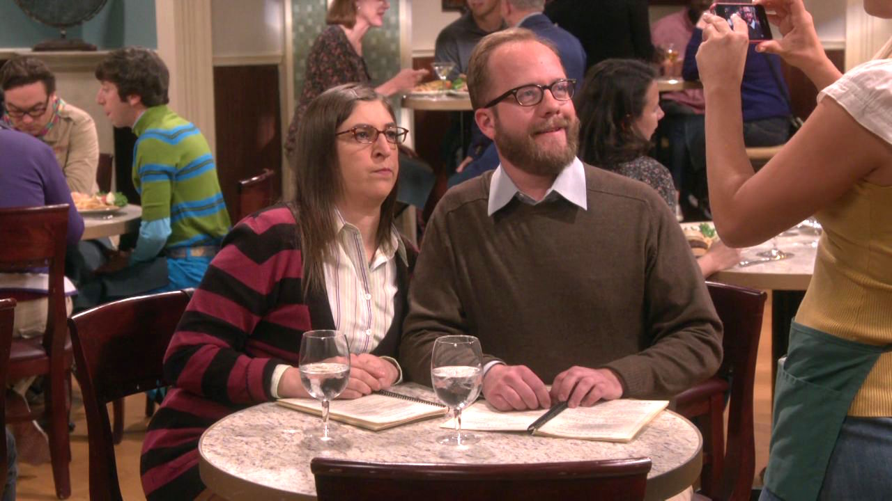 Mayim Bialik, Johnny Galecki, Simon Helberg, and Eric Normington in The Big Bang Theory (2007)