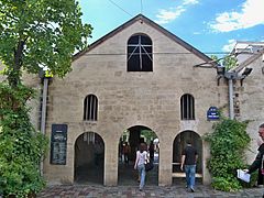 Cour Saint-Émilion à Bercy Village.