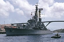 O cruzador BAP Almirante Grau da Marinha do Peru. Ficou no serviço ativo pelo país de 1973 a 2017.