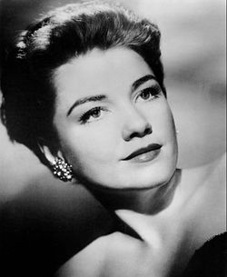 Anne Baxter vuonna 1961.