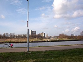 De Ringvaart op de plek waar de busbaan onderdoor gaat, gezien vanaf de Ringdijk (Cruquiusdijk) in de richting van Schalkwijk