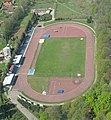 Polski: Stadion lekkoatletyczny. Čeština: Lehkoatletický stadion. English: Athletics stadium.