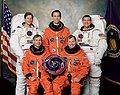 Екіпаж STS-69: зліва направо — сидять: Кокрелл, Вокер; стоять: Гернхардт, Ньюман, Восс