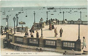 Arcachon postcard.jpg