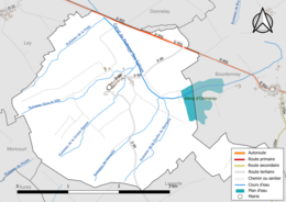 Carte en couleur présentant le réseau hydrographique de la commune