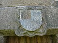 Le blason de la famille de Sévigné sur le colombier de Lestremeur