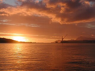 Machlud haul, harbwr Papeete